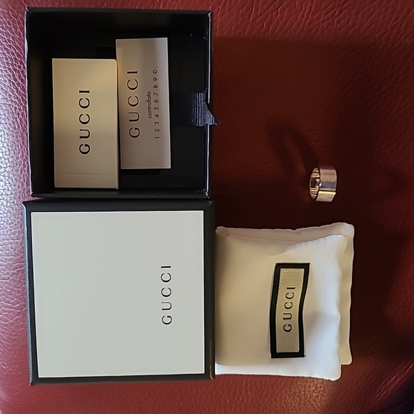 Authentic Gucci Ring - Picture 2 of 3